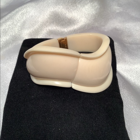 SOLD - Picture 5 of 8